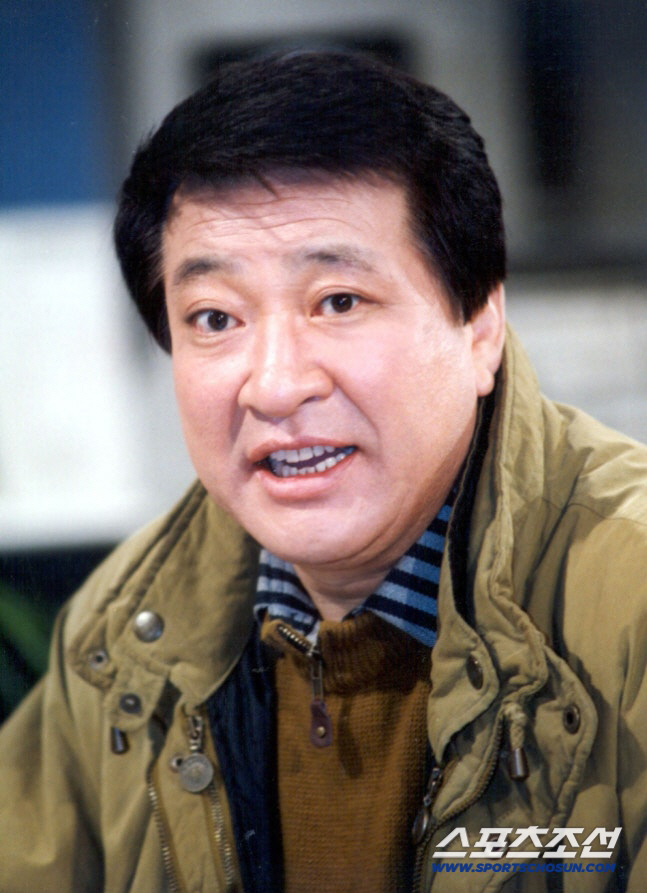 안성기 별세..이순재→윤석화까지 연이어 떠난 연예계 큰 별들 [SC이슈]