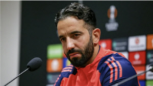 '최악의 감독' 아모림 드디어 미쳤다! 대형 폭탄 투하...퍼거슨급 권한 요구 