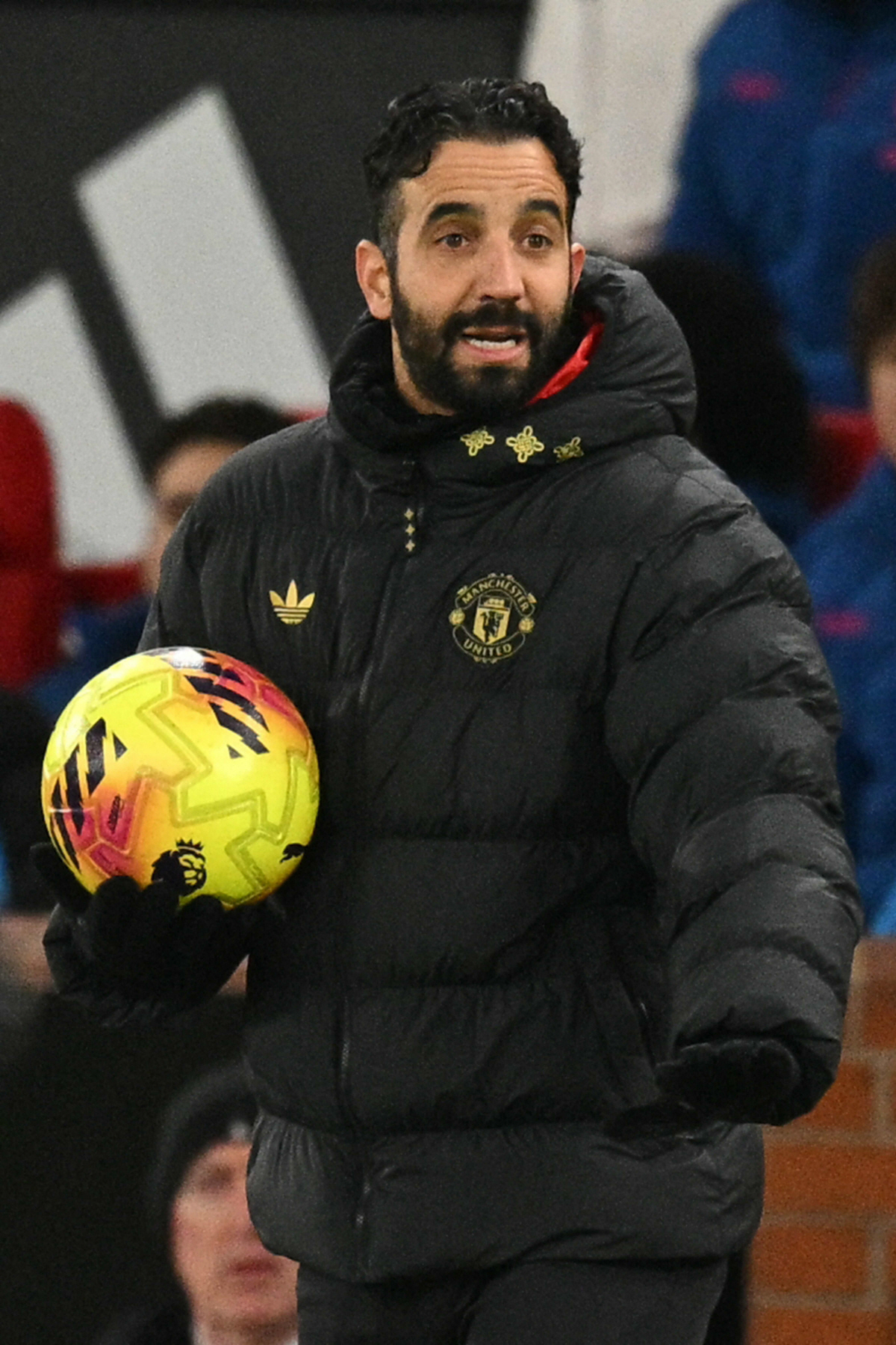 '최악의 감독' 아모림 드디어 미쳤다! 대형 폭탄 투하...퍼거슨급 권한…