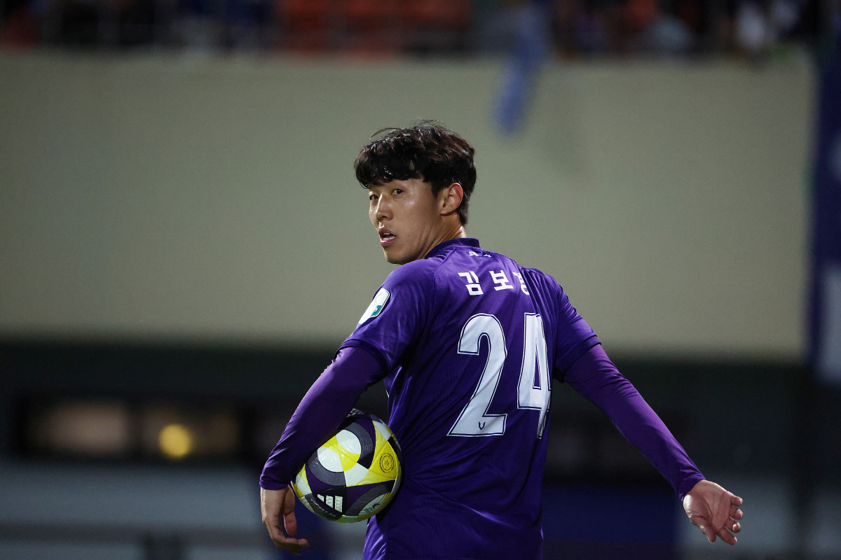 [오피셜]'EPL 출신 테크니션→경험-노하우 갖춘 베테랑' 2026시즌도…