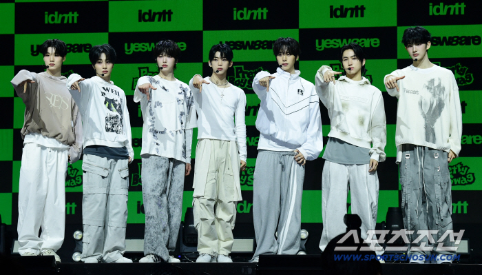 아이덴티티 "신곡, 나 잘났다는 표현 담았다…3절서 하나 돼"