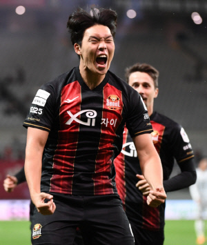 [단독]'벤투 떠나 홀로서기' 코스타 제주 감독이 직접 찍었다, '멀티 공격수' 김신진 전격영입…공격진 강화