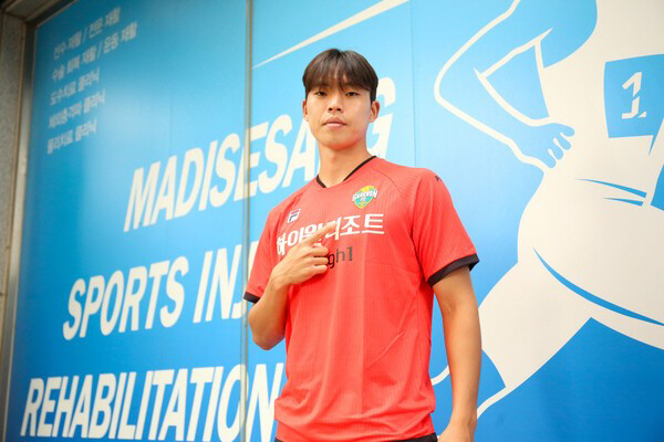 [단독]'벤투 떠나 홀로서기' 코스타 제주 감독이 직접 찍었다, '멀티 …