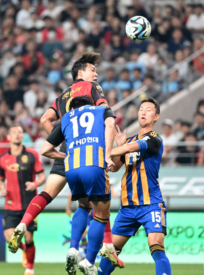 [단독]'벤투 떠나 홀로서기' 코스타 제주 감독이 직접 찍었다, '멀티 …