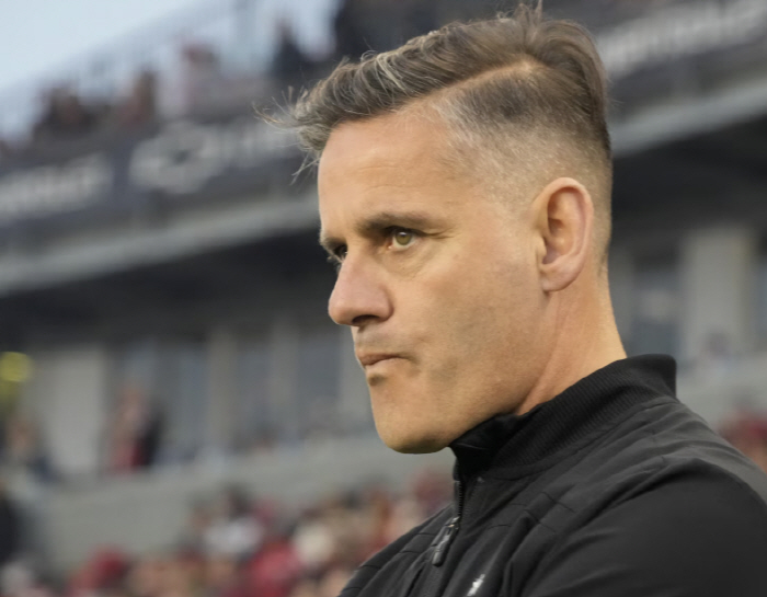 '인니판 클린스만'은 없다...신태용 경질→클라위베르트 대실패! "월드컵…