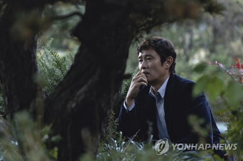 '어쩔수가없다', 美 45개 극장서 조용한 흥행…박스오피스 12위