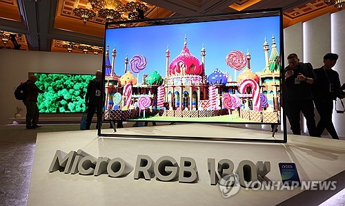 [CES 2026] "문열어줘" 말로 여닫는 삼성 냉장고, 10㎏ 들어올리는 청소기