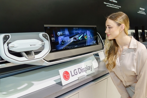 [CES 2026] "AI 시대 해법은 OLED"…LGD, 원가 경쟁력 승부수