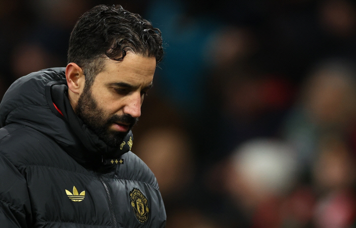 '쇼킹! 이 사람도 맨유 감독 후보라고' BBC가 나열한 아모림 후임 사령탑.. 마레스카에다 클린스만도 포함