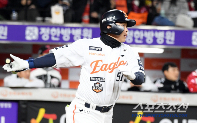 "잘하겠다 생각했는데 우리 팀에…" 한화 외야, 눈썹 듀오 공존하면 '대…