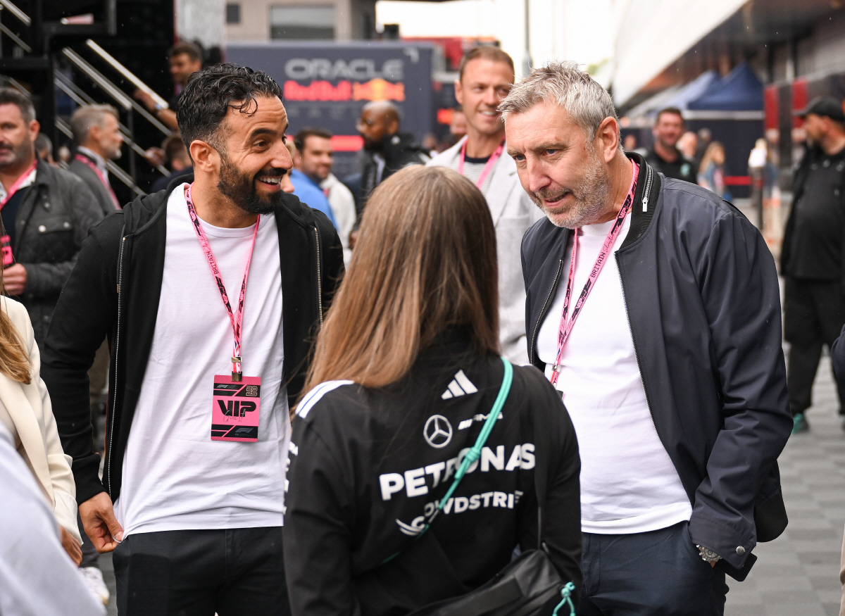 "실험 좀 그만하고 제발 맨유 DNA에 맞는 감독을 데려와!" 아모림 전…