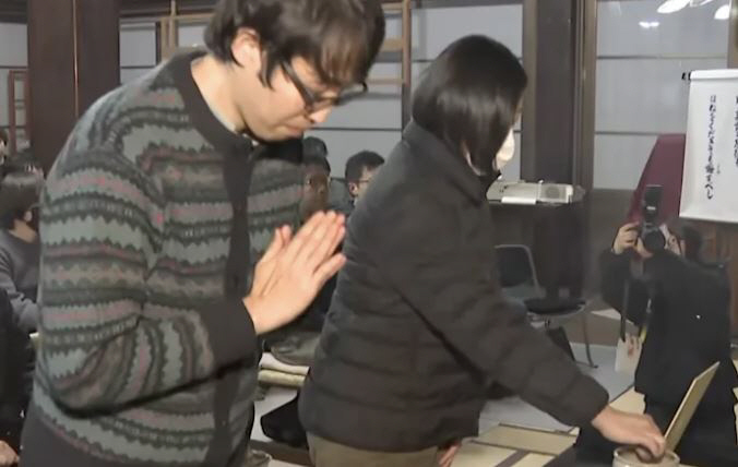 살충제 회사가 40년 넘게 '곤충 추모제' 열어 화제