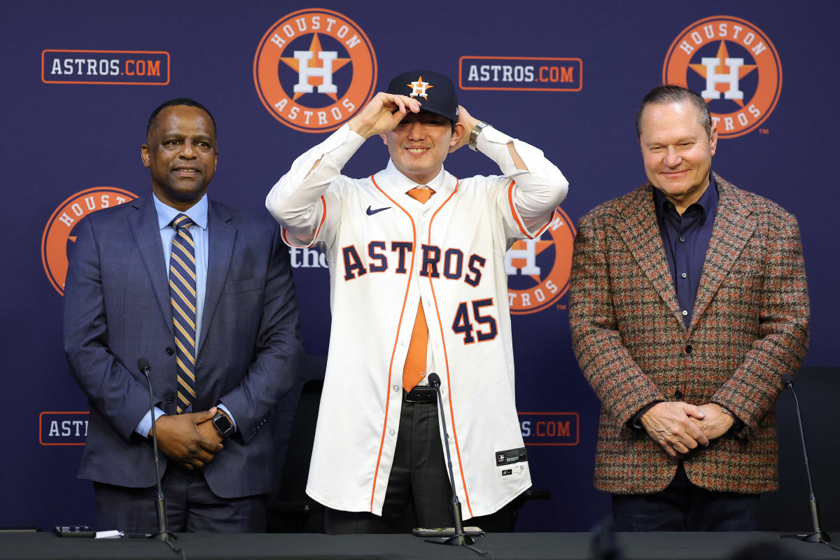 먼저 폰번호 알려준 휴스턴 마무리, 이렇게 격하게 환영해주는데...이마이…