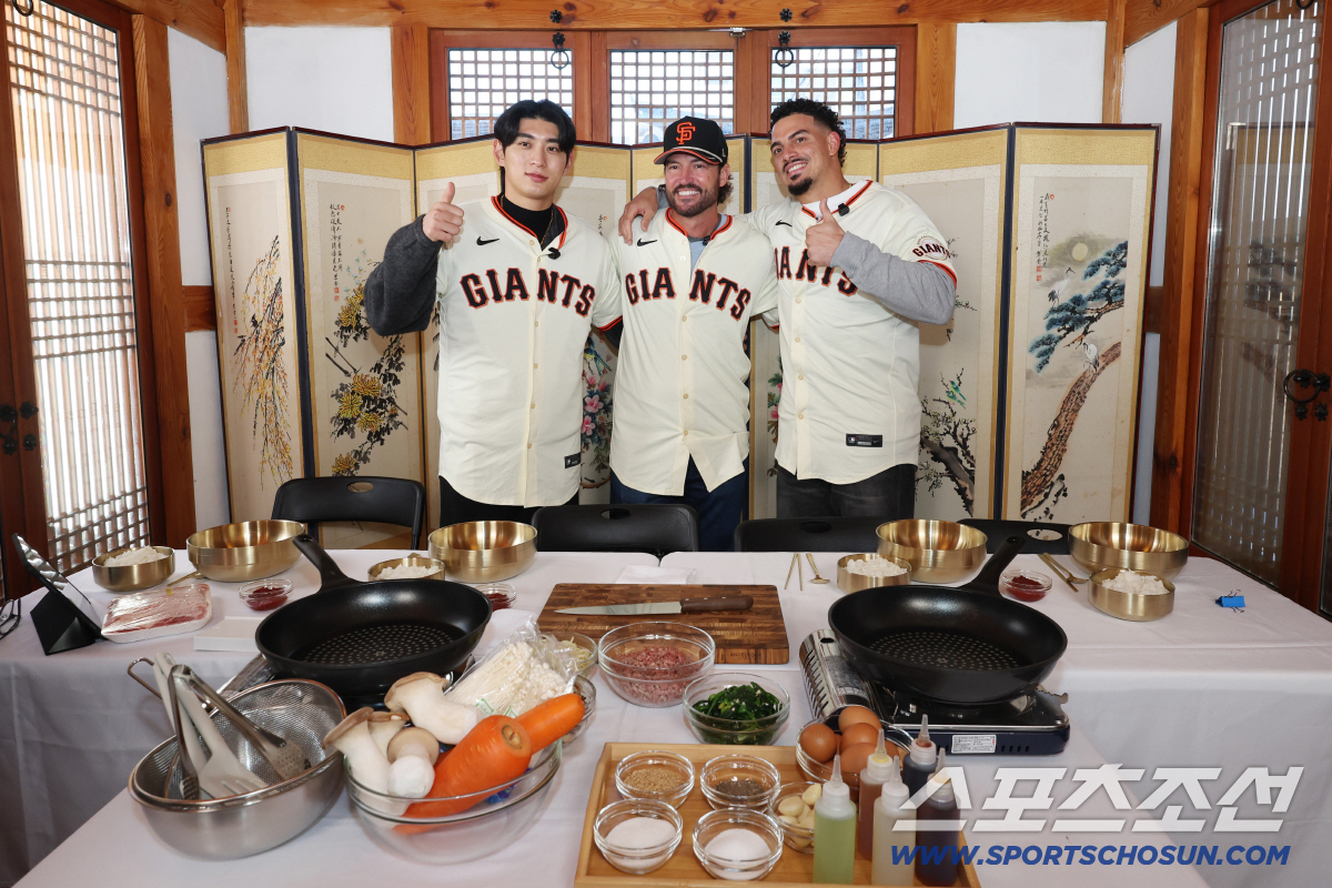 '1632억' 이정후 만나러 韓 왔다, 감독 벌써 반했다…"스윙 좋아, …