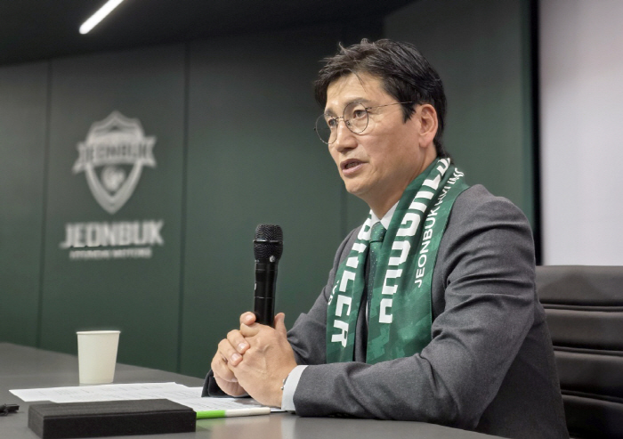 "팬들 우려 있을 것" 정정용 전북 감독…'더블' 뒤 첫 시즌→'윈-나우…