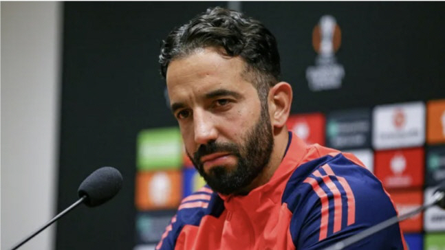 '성적은 안좋아도 인기는 있었네' 맨유 선수들, 아모림 경질에 불만...…