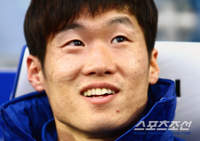 '韓 축구 레전드' 박지성, 나카타보다 한 수 아래? 日 아주 신났다! …