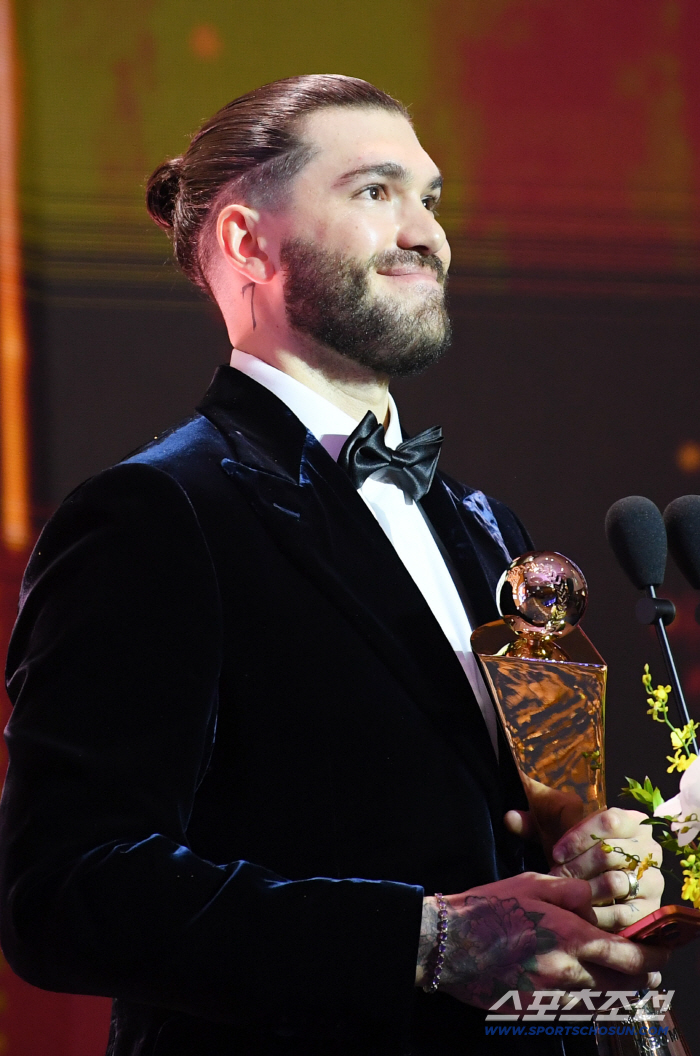 'KBO 역수출 신화 Again!' 폰세, '강팀' 토론토 선발진 한축 맡는다…美매체 "5선발 예상"