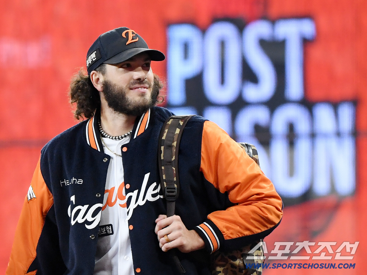 'KBO 역수출 신화 Again!' 폰세, '강팀' 토론토 선발진 한축 …