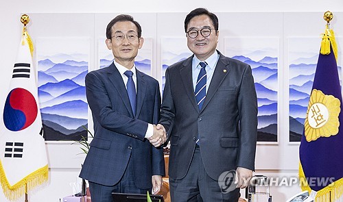 우의장, 김호철 감사원장 접견…"국민 신뢰 회복 꼭 필요"