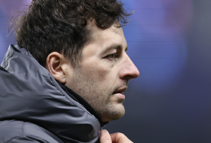 [오피셜]"손흥민 없으니까 아무것도 못해"→"세상에서 제일 멍청한 감독"…