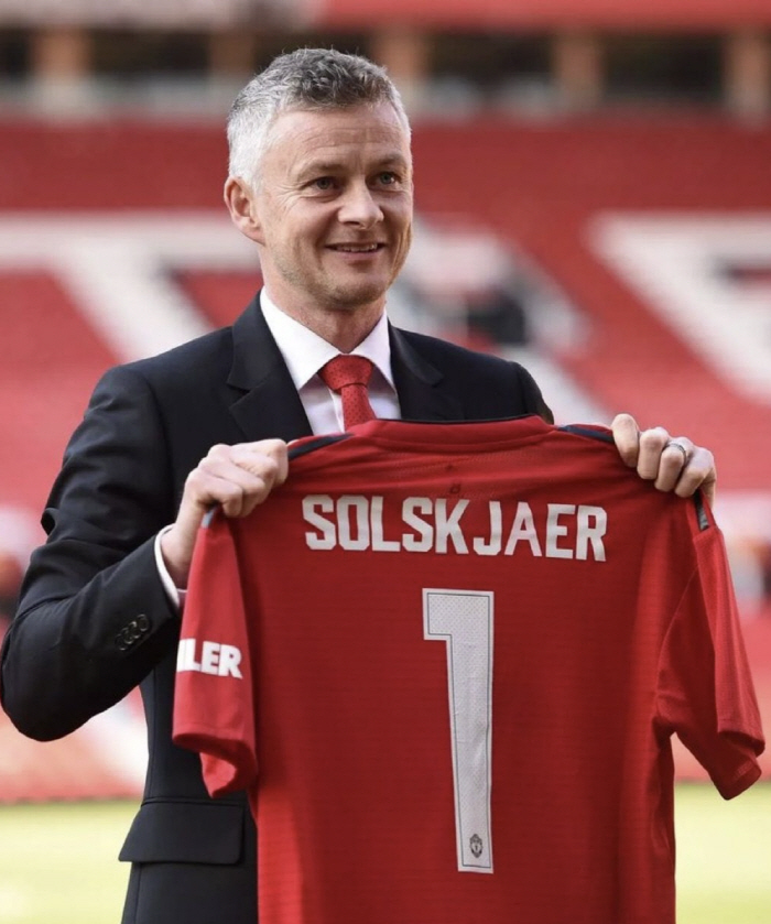 깜짝 소식! 아모림 경질→"돈 안 받고 일하겠다" 파격 선언한 맨유 레전드, 임시 감독 간절한 이유..."과거 실수 바로잡겠다"