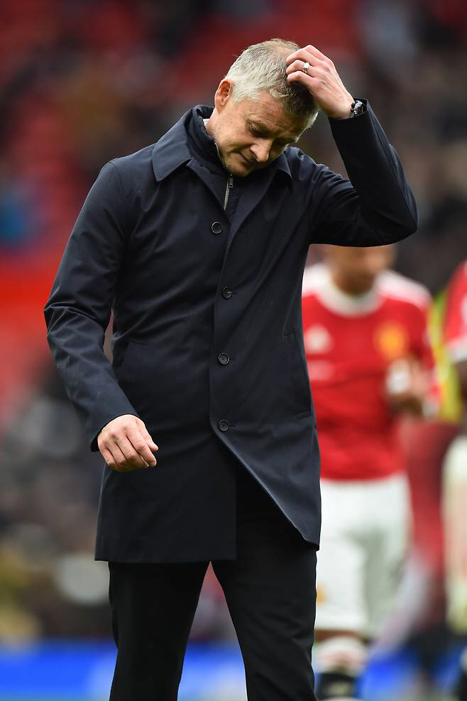 [속보]HERE WE GO 피셜 떴다! 아모림 내쫓은 맨유, 올 시즌 솔…