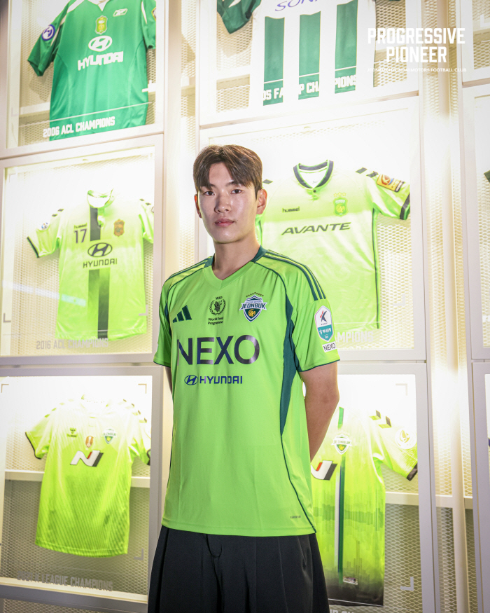 [오피셜]베테랑 홍정호 보낸 전북 현대, '제2의 김민재' 젊은 수비수 조위제 영입.. 세대교체 신호탄