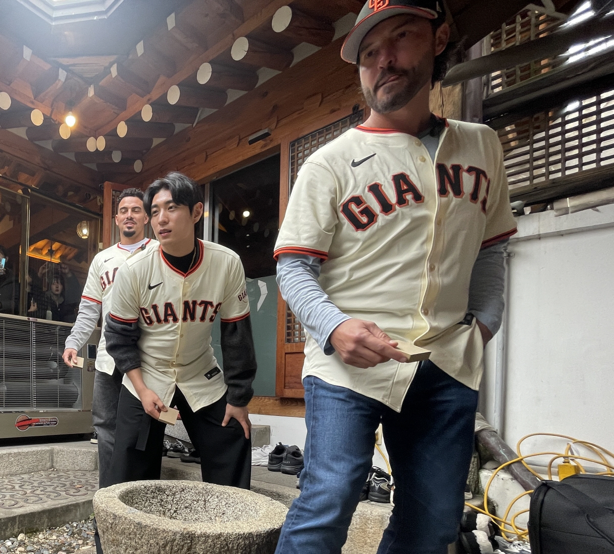 류현진도 못 받은 '초특급 대우'! → 이정후 앞세워 'KOREA' 장악…