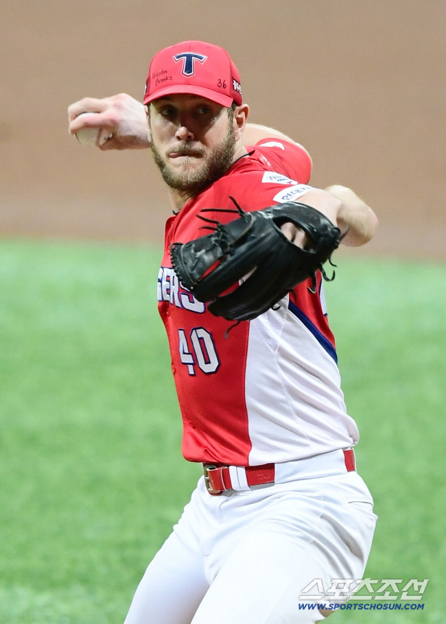 KIA 데뷔 첫 해 11승→재계약 불발→대만 4년 연속 10승 '에이스 …