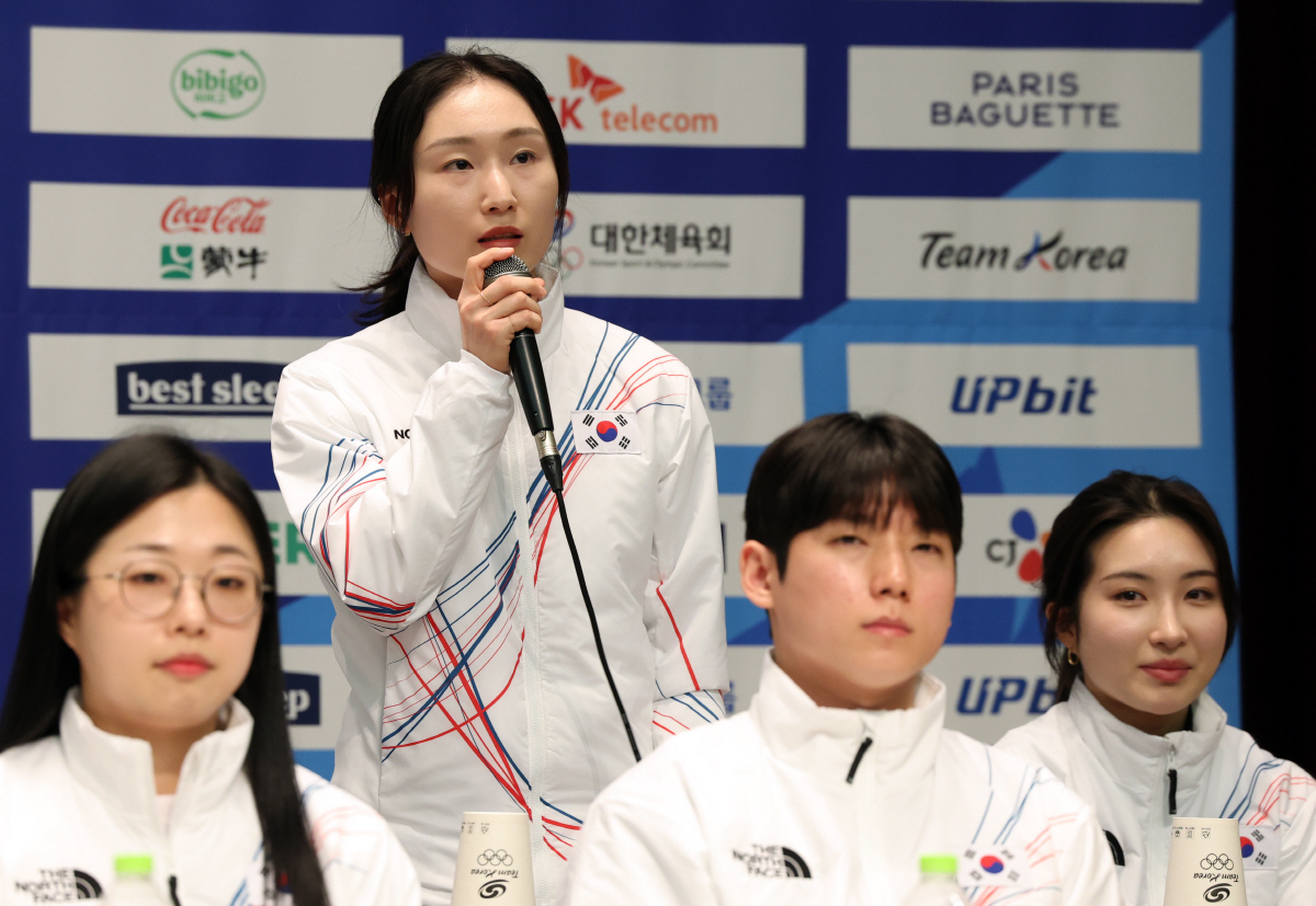 "金 누가 딸까?" 질문→빙속X컬링 MZ스타들 마이크 쟁탈전 " 유승민 …