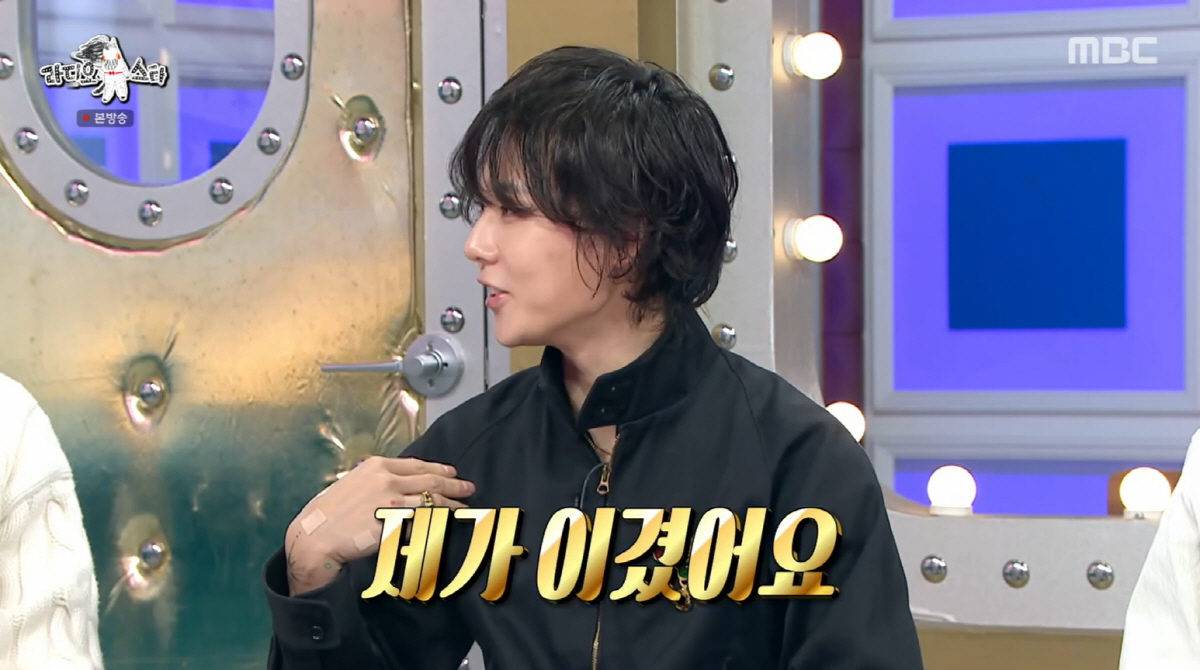 '31세' 던, 단명 걱정에 운동 하더니...가슴 볼륨감 자랑 "여사친 …