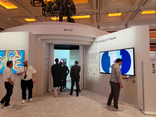 [CES 2026] 삼성전자, 2026년형 OLED로 '삼성 아트 스토어' 확대