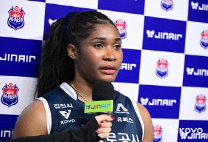 여자배구 한국도로공사 선두 질주 이끄는 '카메룬 특급' 모마