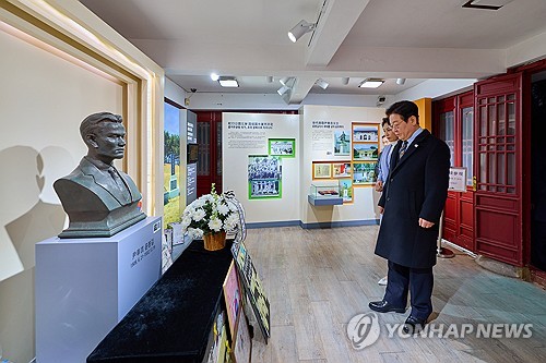 李대통령, '윤봉길 의거' 루쉰공원도 찾아…"협력의 외교 필요"