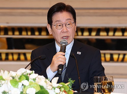 李대통령 지지율 2%p↑ 61%…민주 39%·국힘 23%[NBS](종합)