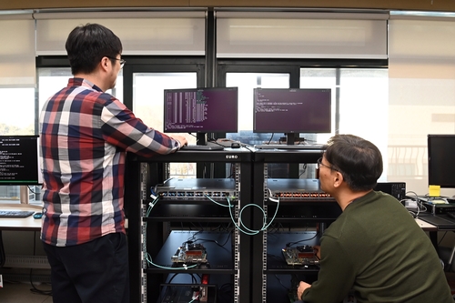 ETRI, 초대형 AI 학습 '메모리 장벽' 허문다…옴니익스텐드 개발