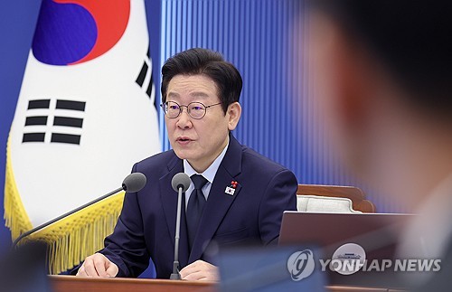 李대통령 "영원한 적도 우방도 없는 국제질서…실용외교에 운명"