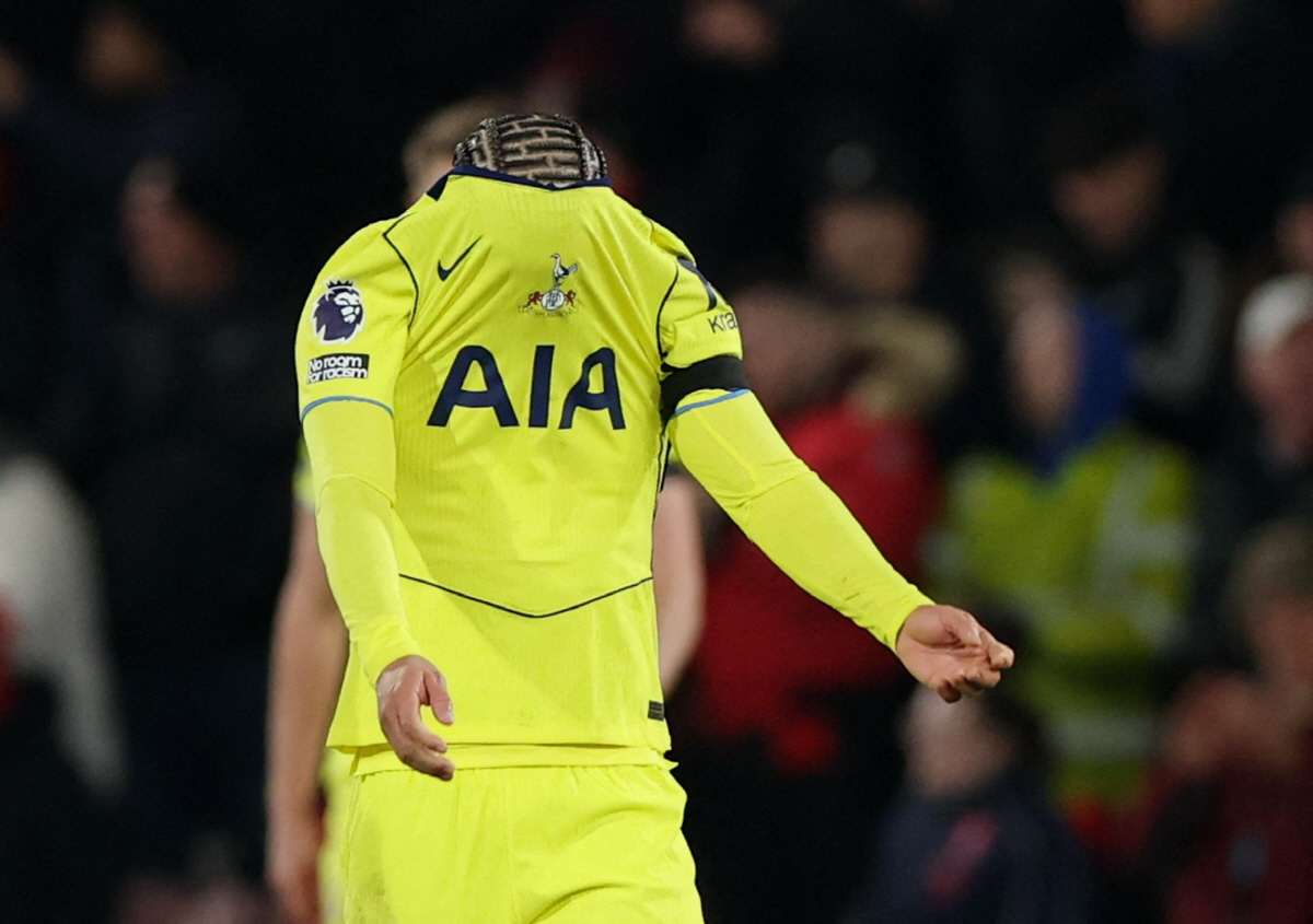 "손흥민 정말 잘 떠났다" '맨시티 이적→26번째 생일' 세메뇨, '굿바…