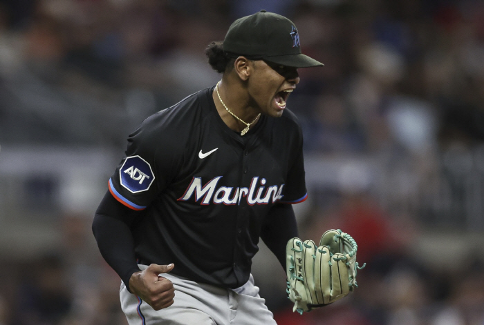 [오피셜]시카고C 강력한 파이어볼러 영건 확보, MIA 우완 카브레라 트레이드