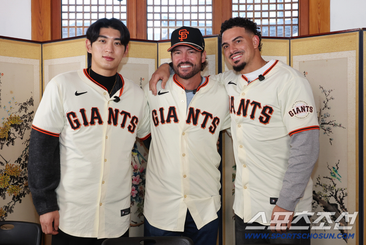 이정후 사랑, 치킨-비빔밥-삼겹살 체험? SF는 놀러온 게 아니었다...…