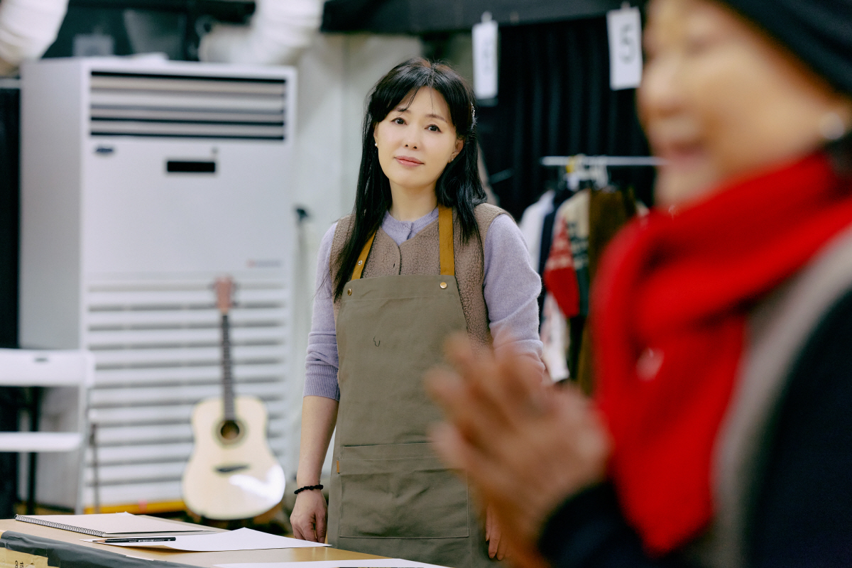 하희라·신은정에 '백전노장' 김용림·손숙·김영옥까지…연극 '노인의 꿈' …
