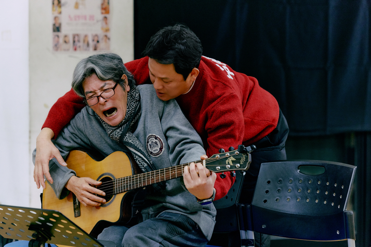 하희라·신은정에 '백전노장' 김용림·손숙·김영옥까지…연극 '노인의 꿈' …