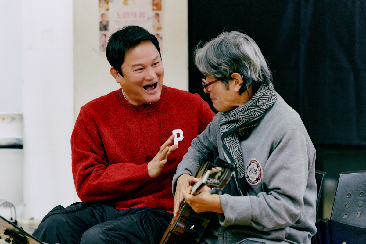 하희라·신은정에 '백전노장' 김용림·손숙·김영옥까지…연극 '노인의 꿈' …