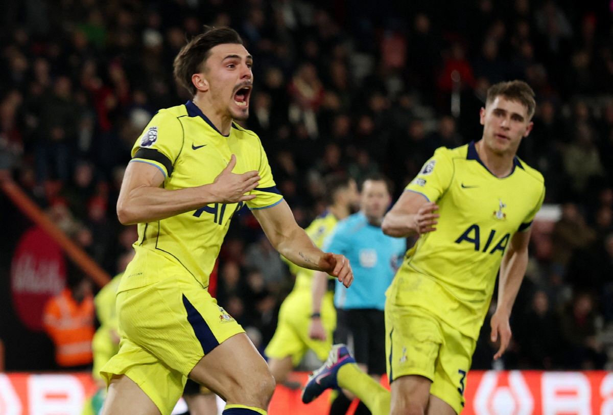 "손흥민 돌아와" '콩가루' 토트넘 민낯! 판 더 펜, 감독 패싱→'극장…