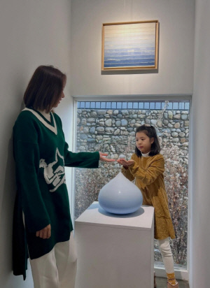 조윤희 9세 딸, 클수록 父 이동건 판박이..큰 키까지 '우월한 유전자'