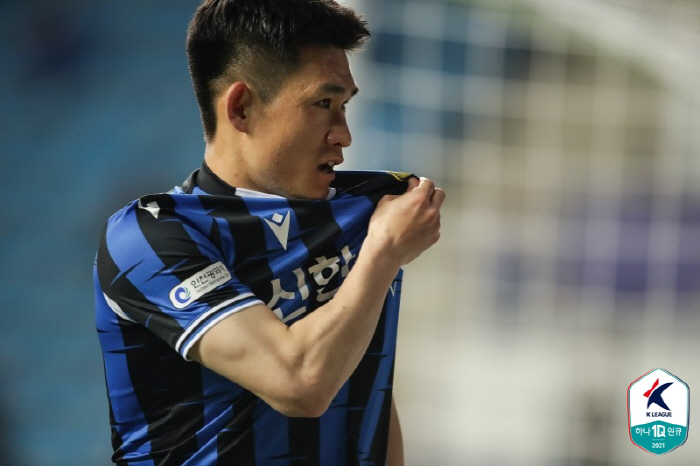 [오피셜]"굿바이 하프스타, 굿바이 원클럽맨" 낭만 미드필더 김도혁, 인…