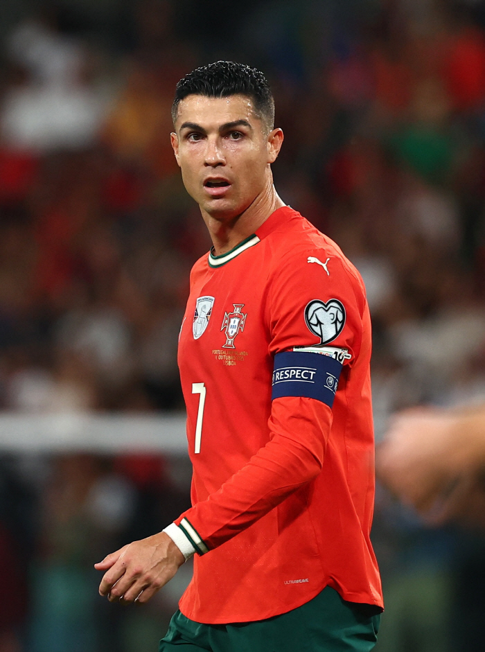 '뭐 메시가 10등 밖이라고'.. 150골 도달 최소 경기 랭킹, '괴물' 홀란 2위라면 역대급 기록 1위는 누구