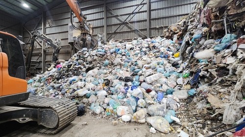 서울 생활폐기물 120t 서산 유입에 "쓰레기 포대갈이냐?"