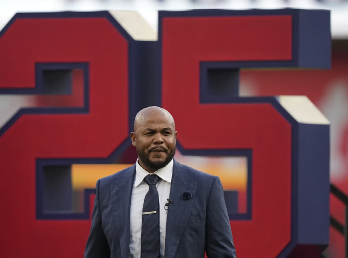 이럴수가…'사인 훔치기-가정폭력' 논란의 두 선수, 중간 득표율 80%↑…